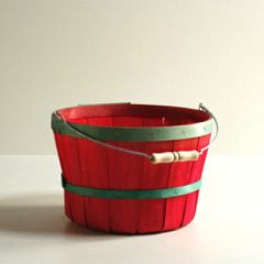 One Peck Basket - Red/Green